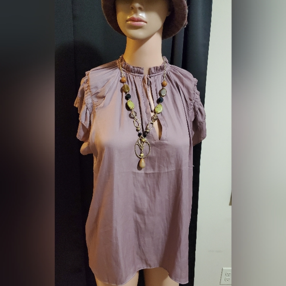 Grade and Gather Ruffle sleeve blouse size small
